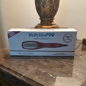 BaBylissPRO Nano Titanium Hair Brush